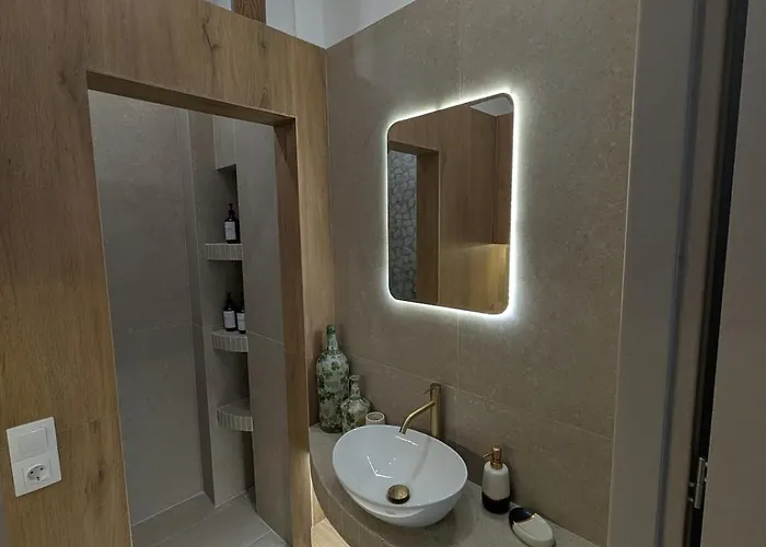 Eriad - Calm Luxury In The Centre Patras